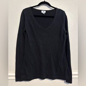 Old Navy women’s black v-neck sweater size M